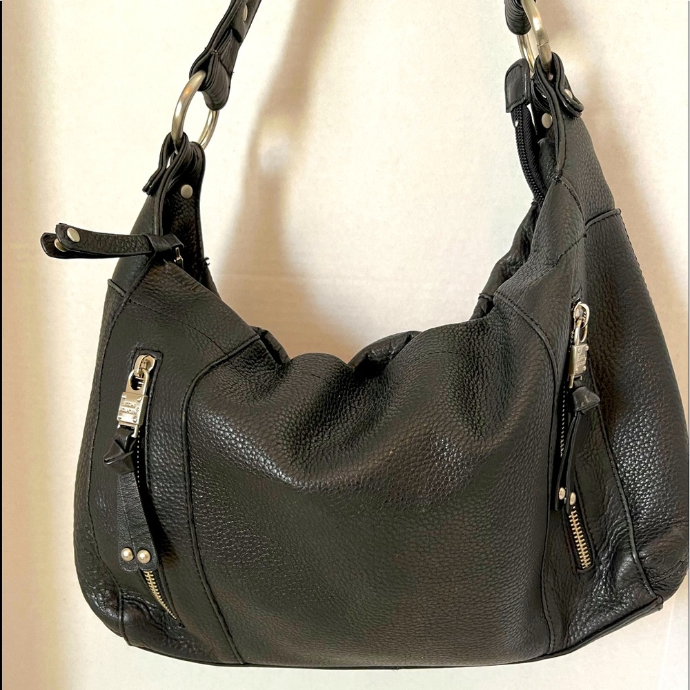 Stone Mountain black leather purse